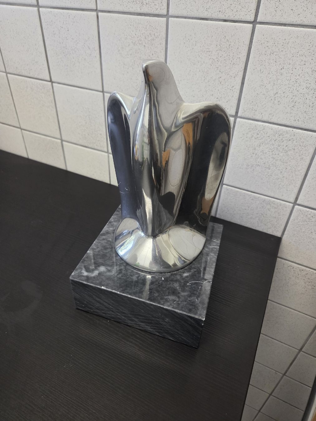 Skulpturen & Statuen: Figur Adler glänzend Marmorsockel  – Gebraucht aus Dietikon von Allegra34 9