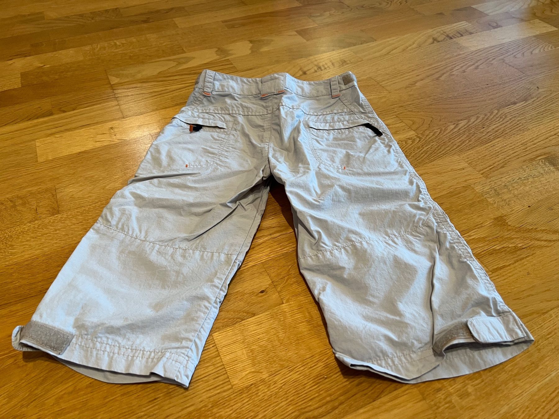 Hosen: 3/4- Hose Gr. 104 – Gebraucht aus Wallisellen von Kaktus8304 1
