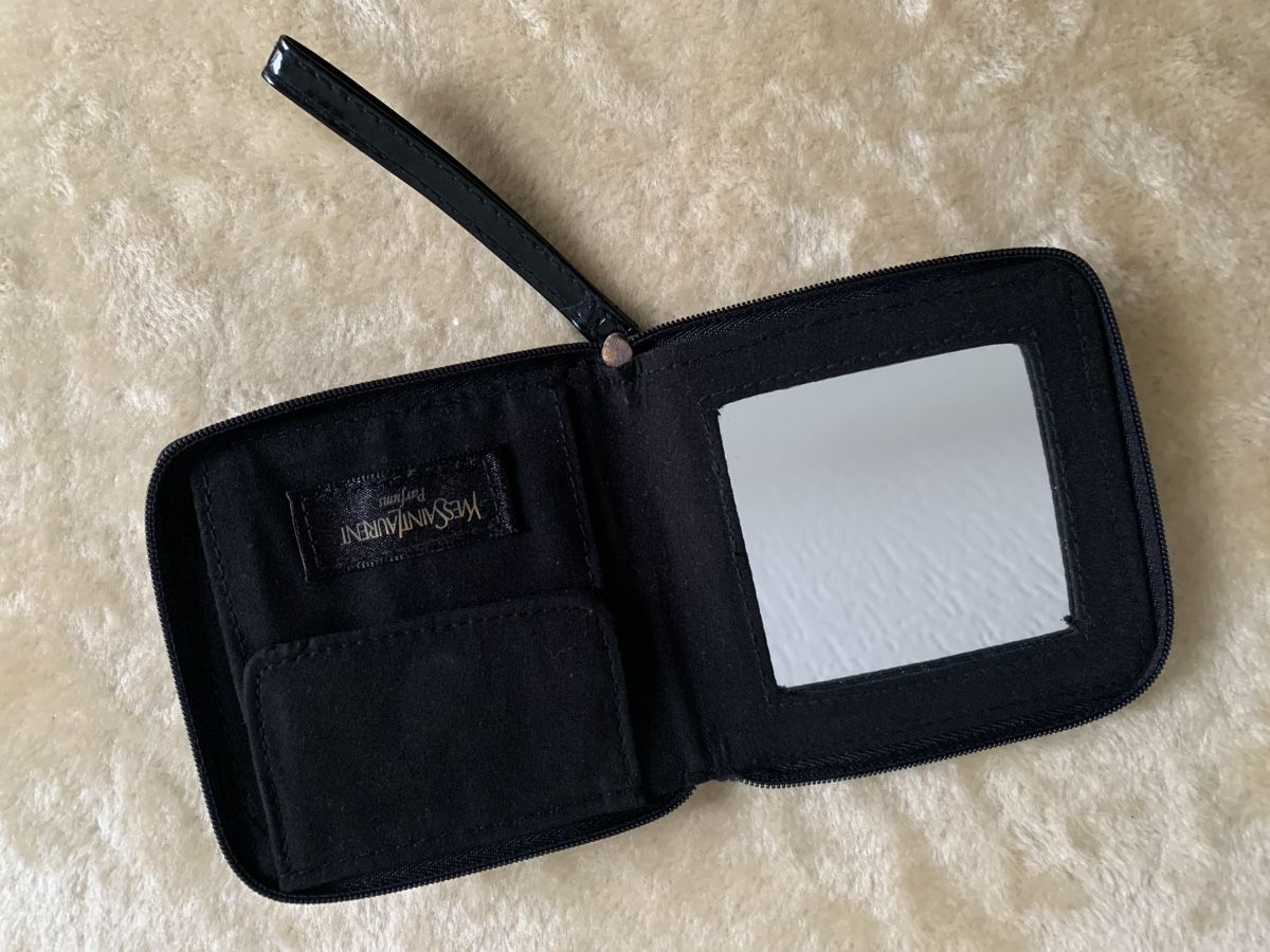 Specchi: Miroir de poche Yves Saint Laurent – Usato da Lausanne venduto da Xiaoxi 3