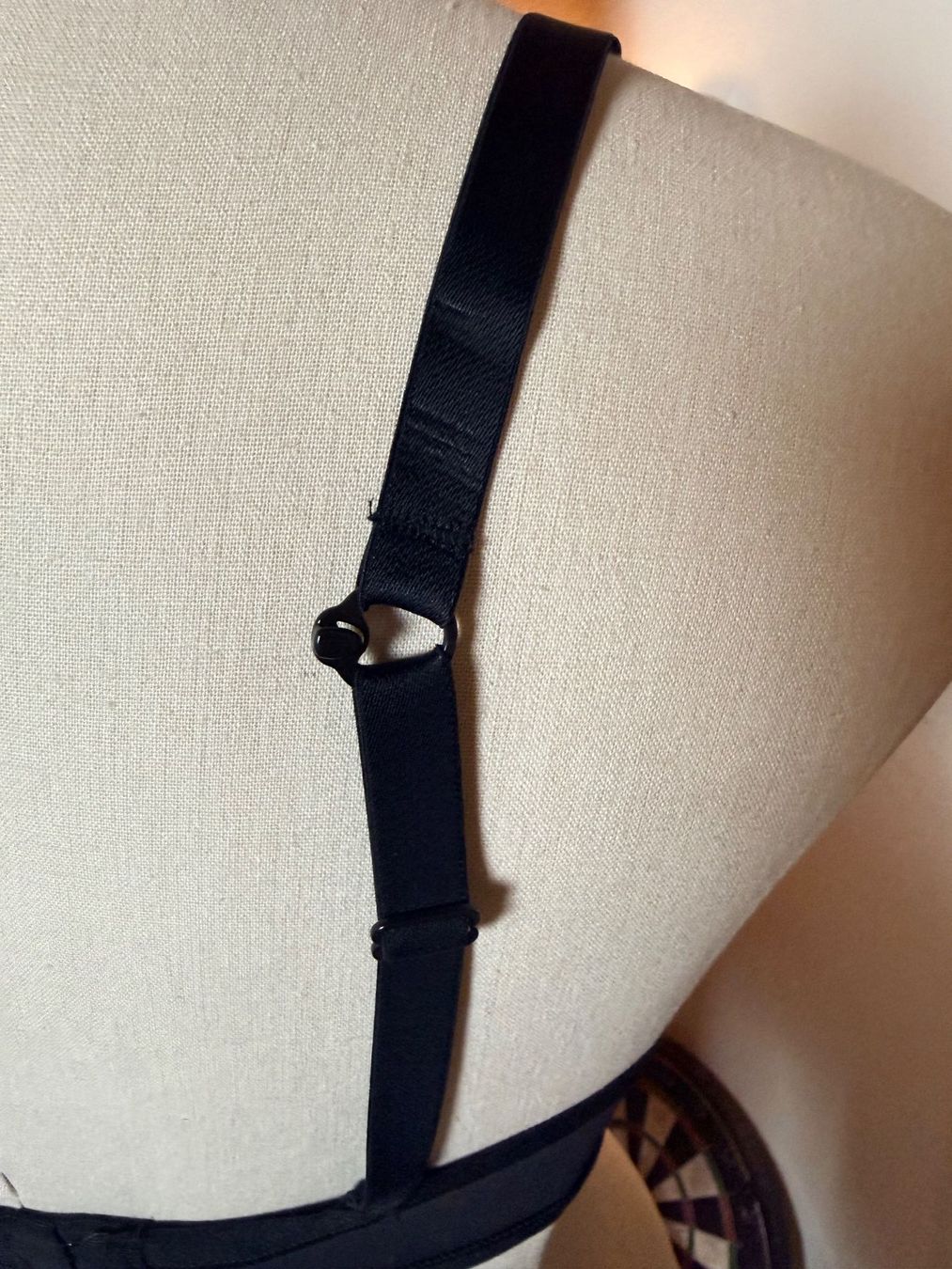 Sloggi Altra biancheria intima: SLOGGI, Soft-BH ADAPT, Grösse M Plus, Farbe Schwarz – Nuovo e nell'imballaggio originale da Rudolfstetten venduto da gst_g7xl 4