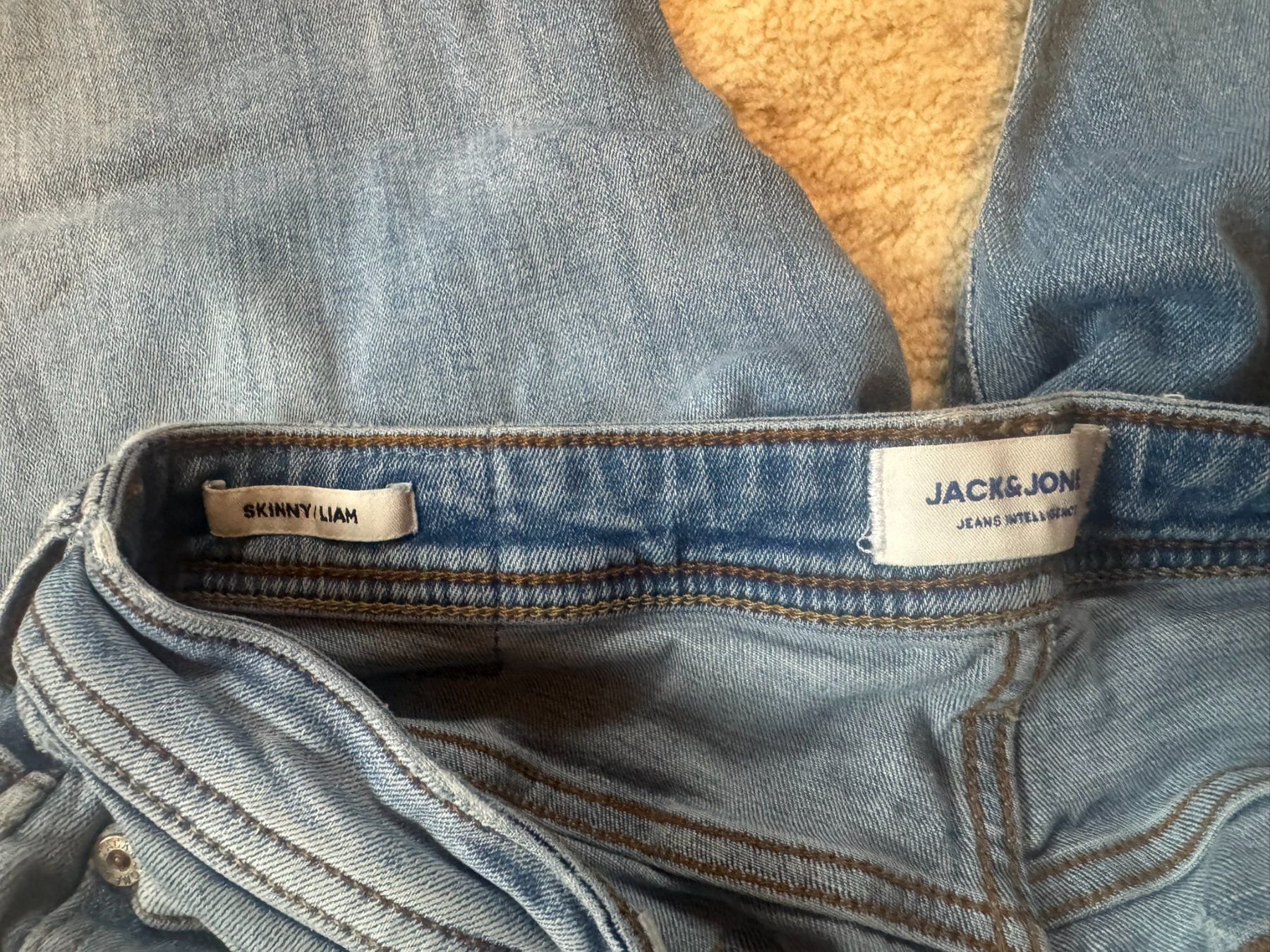 Jack & Jones Jeans: Jeans Jack Jones hellblau Grösse 33/32 – Usato da Rorschach venduto da Feiro 5