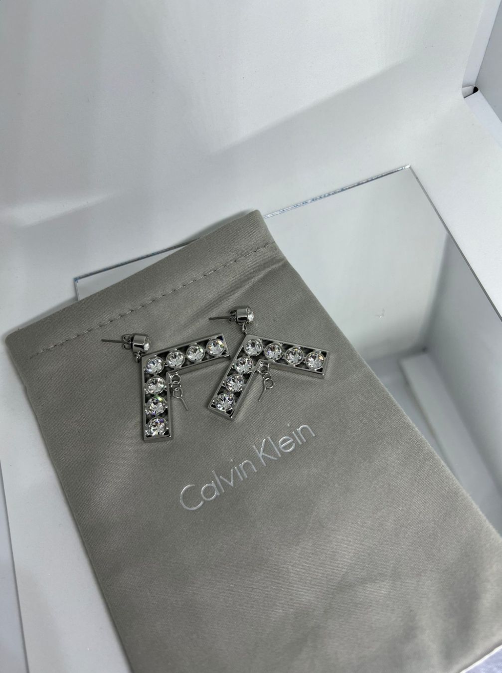 Calvin Klein Orecchini pendenti & Orecchini a lobo: Calvin Klein Ohrringe – Nuovo (secondo la descrizione) da Biberist venduto da ShopSoltan