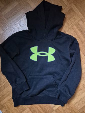 Kapuzenpulli schwarz, under armour, 6 Jahre, ( Gr. 116)