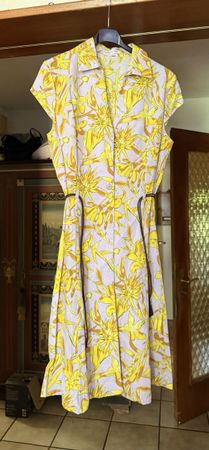Kleid Blumenmuster gelb lila Grösse S guter Zustand