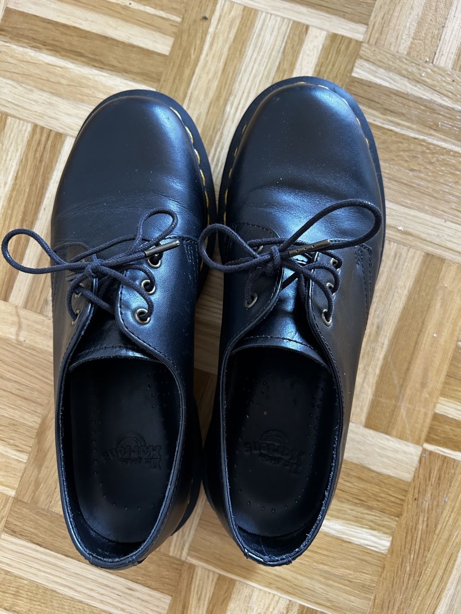 Dr. Martens Scarpe da uomo: Dr. Martens Schnürer Schwarz neuwertig – Nuovo (secondo la descrizione) da Schwyz venduto da dia_wh7n 1