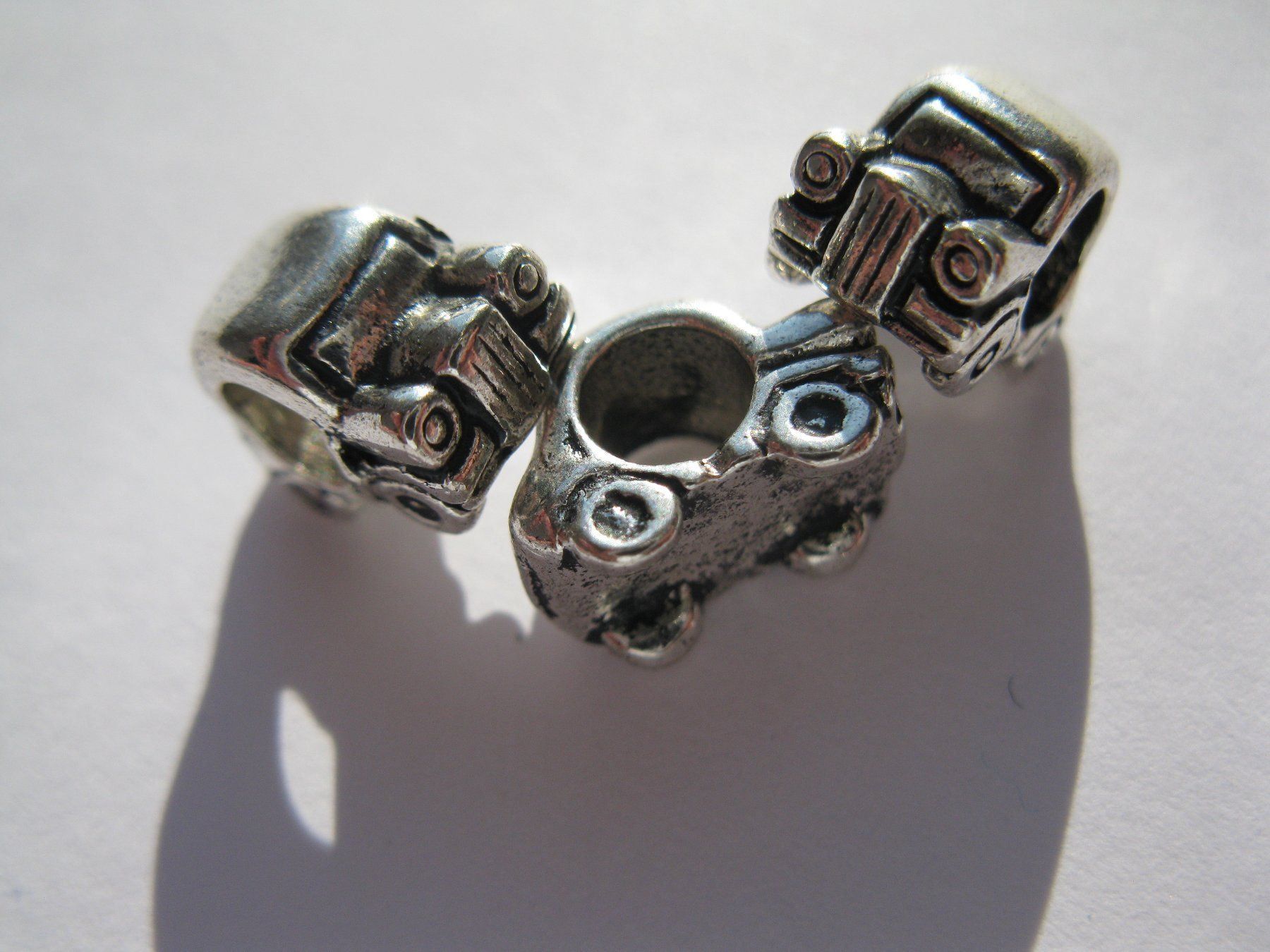Perle (finte): 2 Metallperlen, Grosslochperlen, Beads Auto – Nuovo e nell'imballaggio originale da St. Margarethen TG venduto da LuanaKa