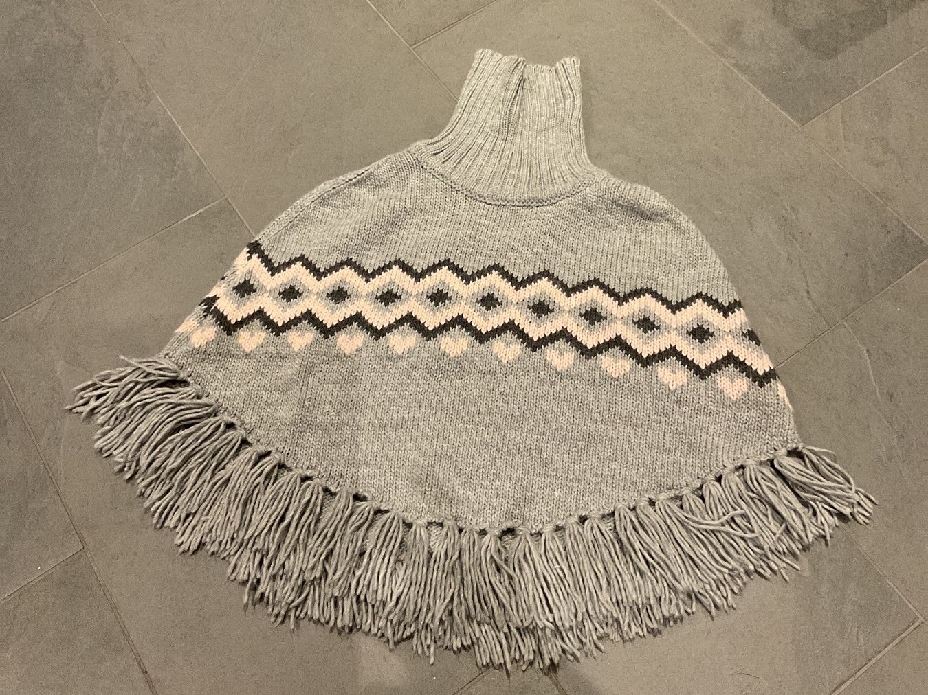 Lana: Winterponcho Mädchen – Usato da Mettmenstetten venduto da Sternenzauber03