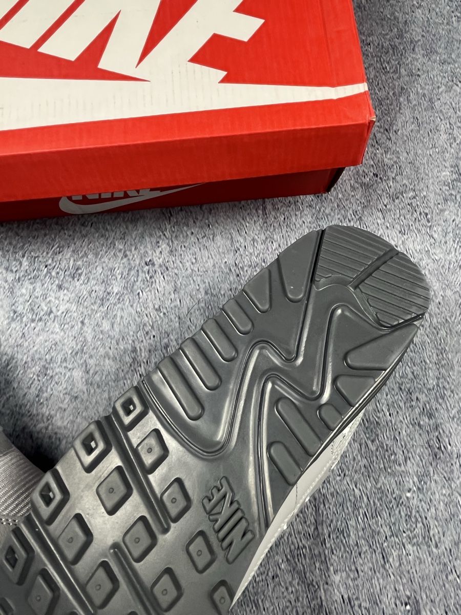 Nike Scarpe da uomo: Nike Air Max 90 Herren grau neue Ware – Nuovo (secondo la descrizione) da Luzern venduto da 041Vintage 3