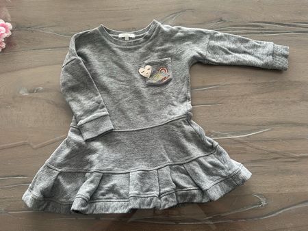Chloe Girls Kleid Gr. 3 / 98,grau mit Herz Applikation❤️