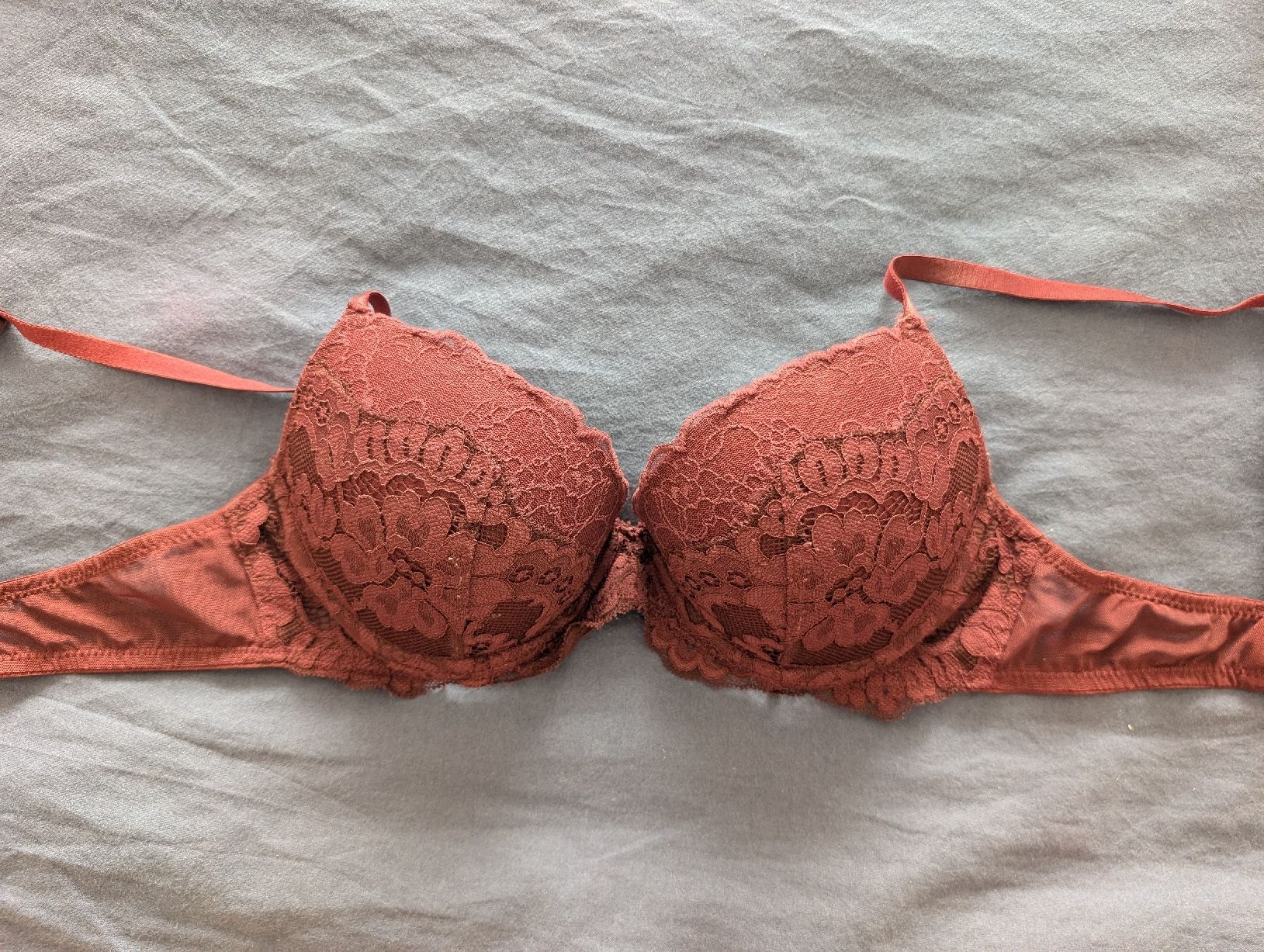 Altra biancheria intima: benutzt Damen BH  – Usato da Einsiedeln venduto da alegna89