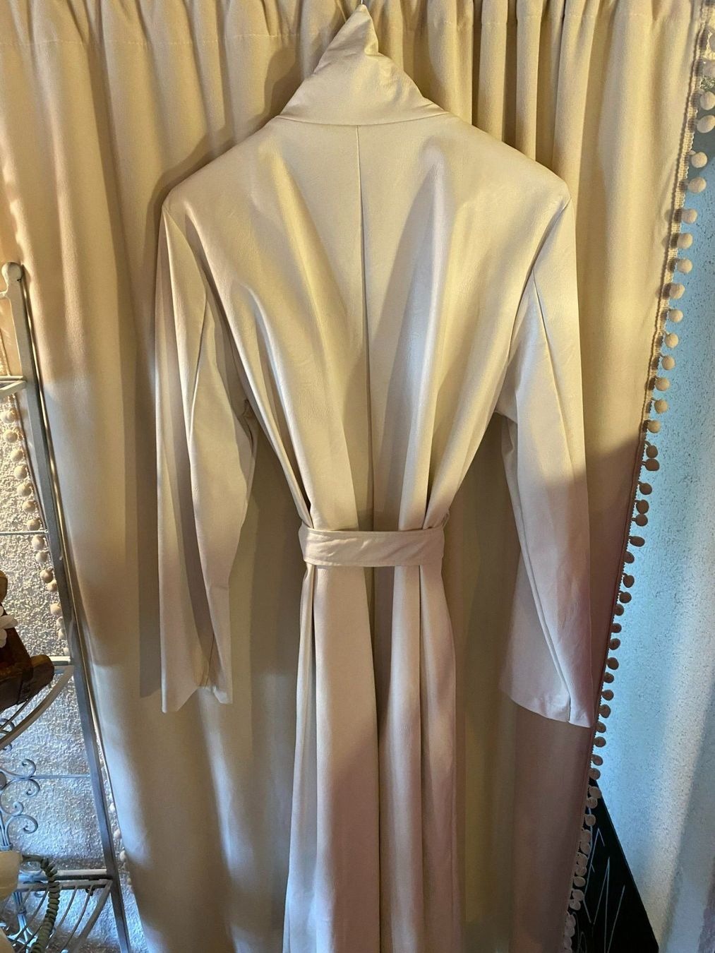 Cappotti: DAMEN LEDERMANTEL-WEISS – Nuovo (secondo la descrizione) da Meienried venduto da ManuelaBoutique 7