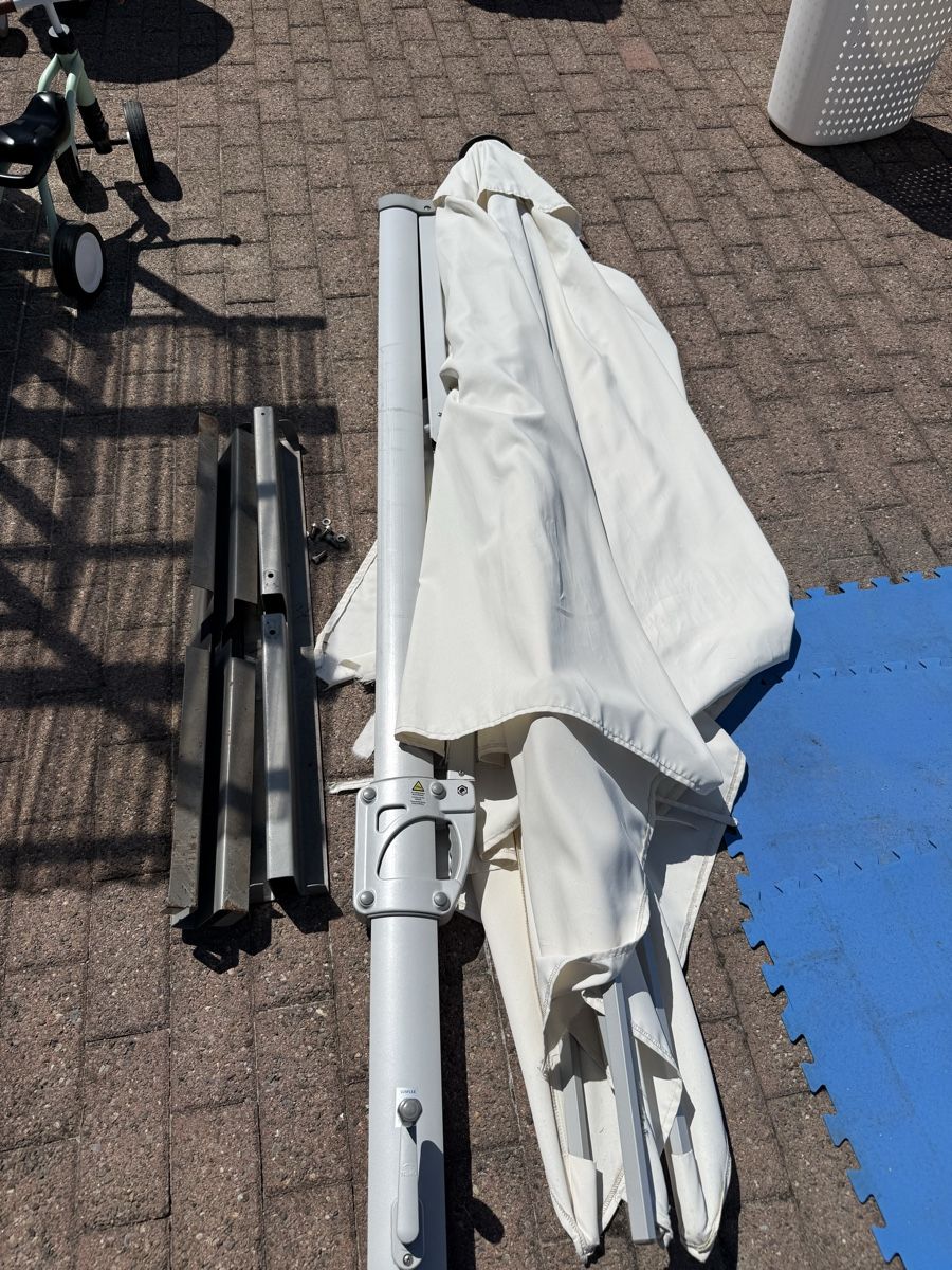 Sonnenschirme: Sonnenschirm  – Defekt aus Luzern von chevy7779 1