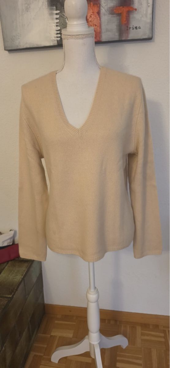 Pullover & Sweatshirts: Damen 100% Kaschmir Pullover gr.42 – Gebraucht aus St. Gallen von mania03 1