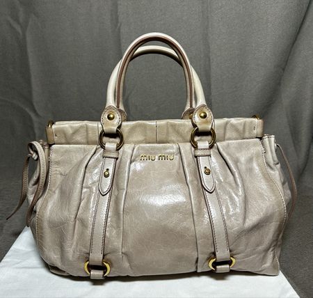 👜 Miu Miu Handtasche – guter gebrauchter Zustand