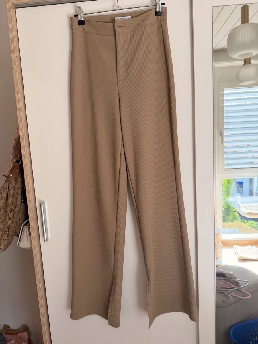 Stradivarius Hosen: Hose beige Grösse S Stradivarius  – Gebraucht aus Kriegstetten von Musli15