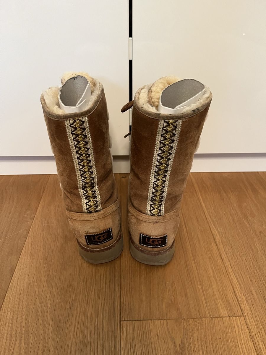 Ugg Scarpe da donna: Bottes UGG W Rommy – Usato da St. Prex venduto da Nikolletta 1
