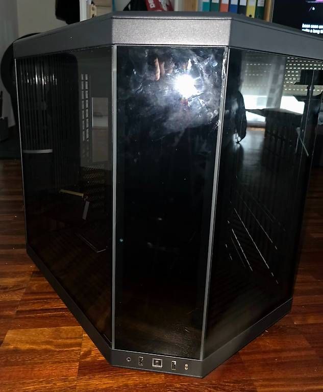 Gehäuse: HYTE Y70 Touch Infinite – Neu (gemäss Beschreibung) aus Lausanne von Atropo_s 4