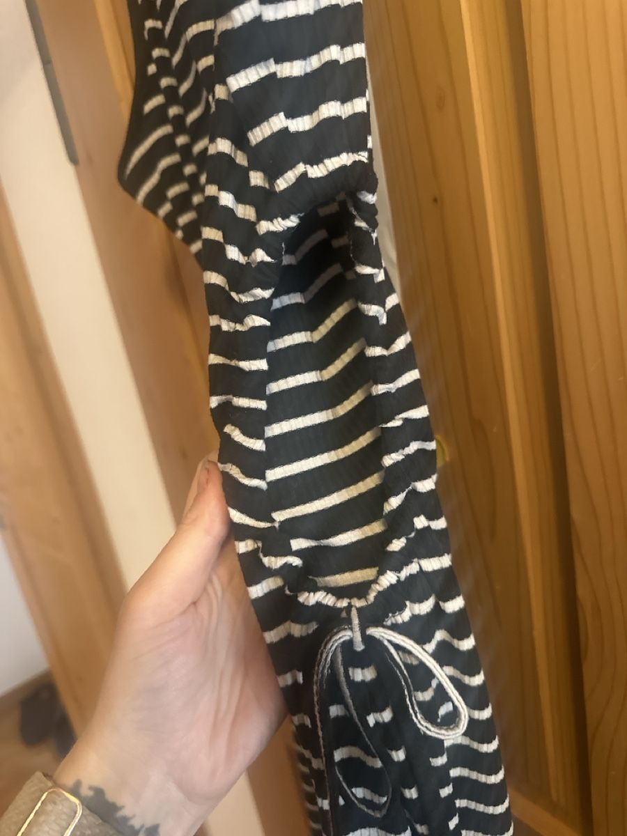 Shein Vestiti: Schönes enges Kleid – Usato da Tiefencastel venduto da Dariaca 1