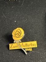 PIN  Muttertag mit Rose von Volg - seltener Sammler-Pin