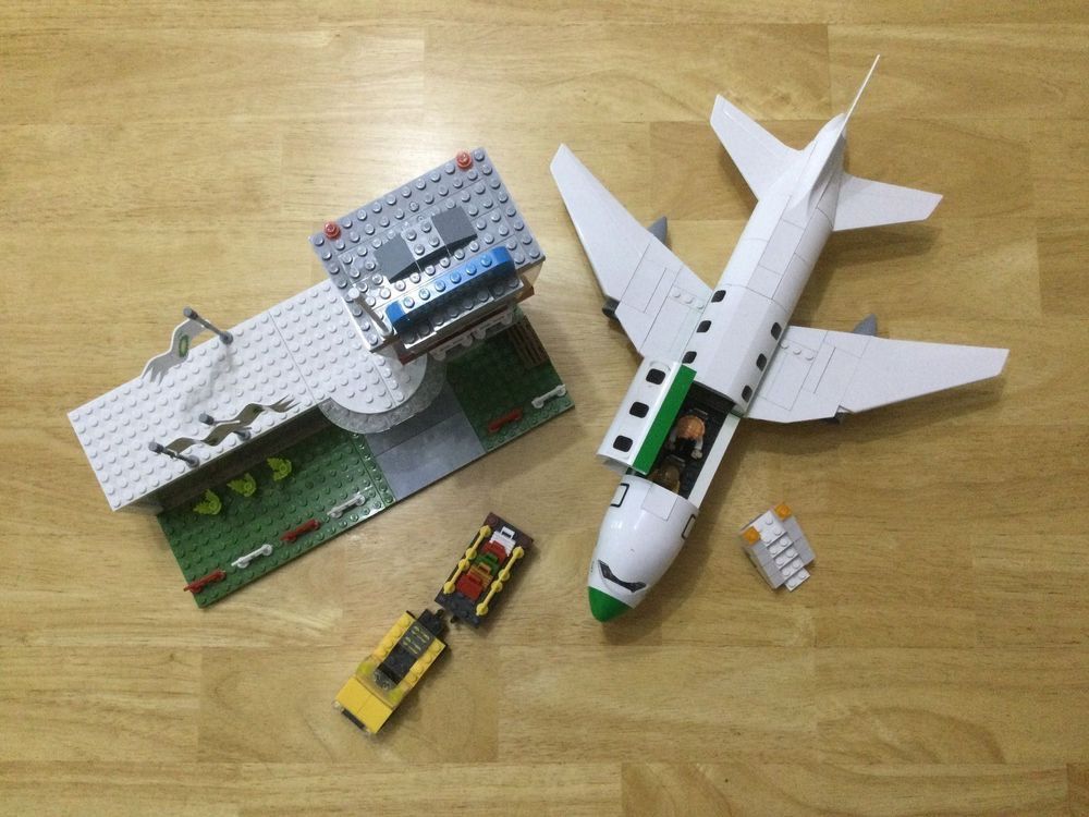 Cobi Giocattoli: Lego (Cobi) Flughafen – Usato da Zürich venduto da julia20016 1