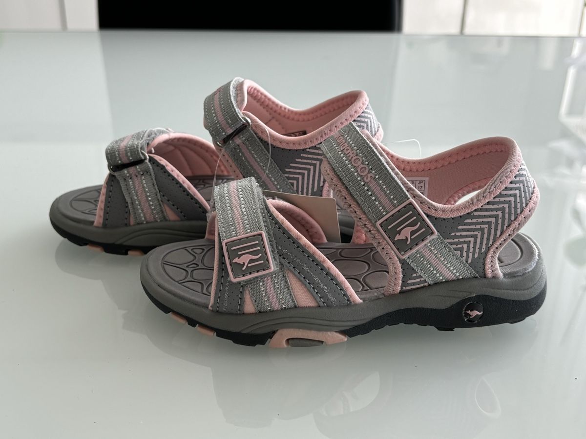 Scarpe per ragazze: Gr. 25 - KangaRoos Kindersandalen, Neu – Nuovo e nell'imballaggio originale da Nürensdorf venduto da Mandy_Nguyen
