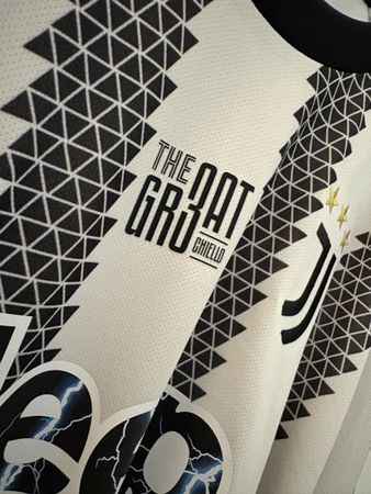 Juventus Trikot Limited Edition Chiellini The GR3AT Chiello
