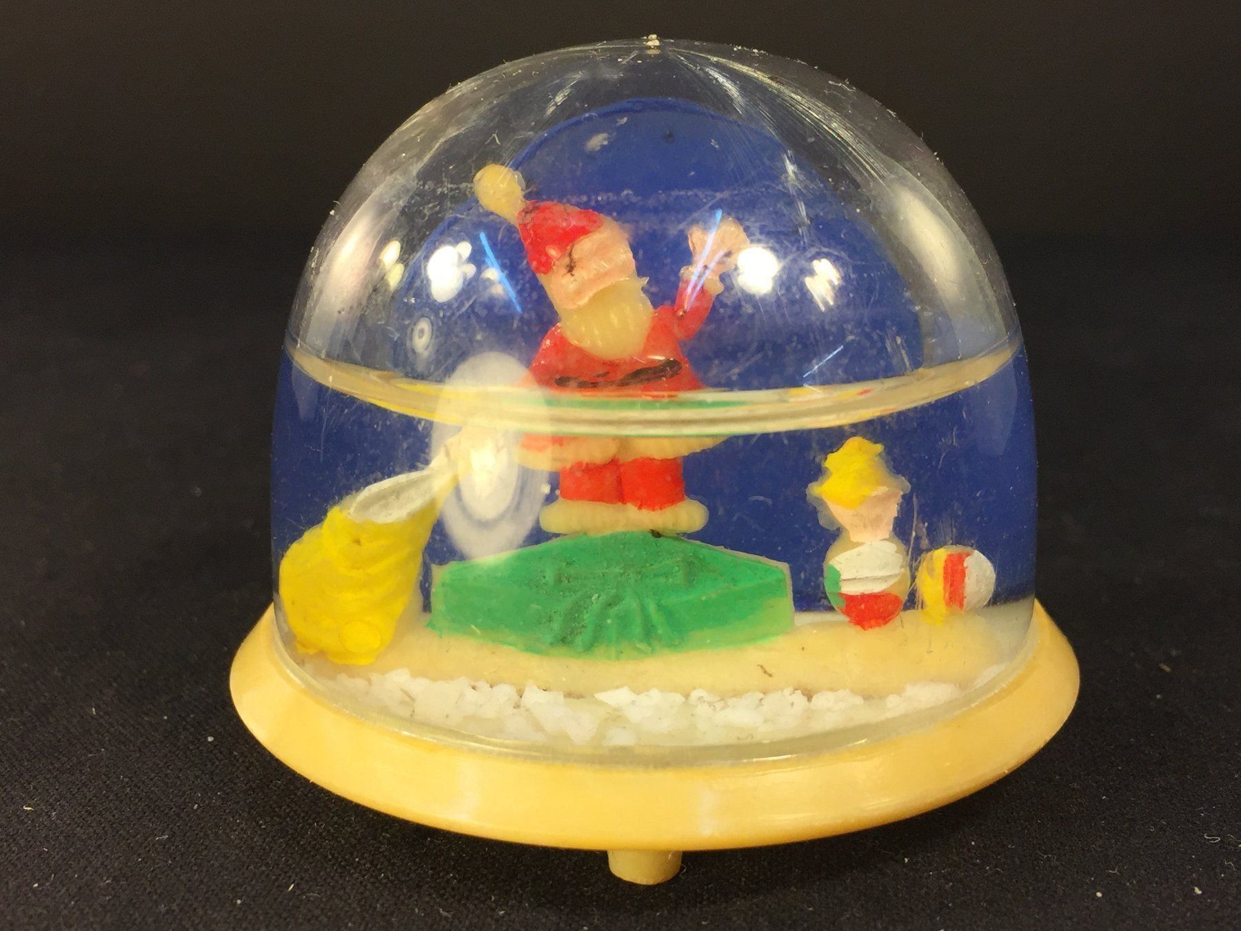 Statuette: Vintage Schneekugel Weihnachtsman – Usato da Schaffhausen venduto da sparzone 8
