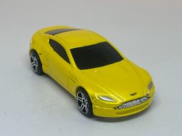 Hot Wheels Aston Martin V8 Vantage #15