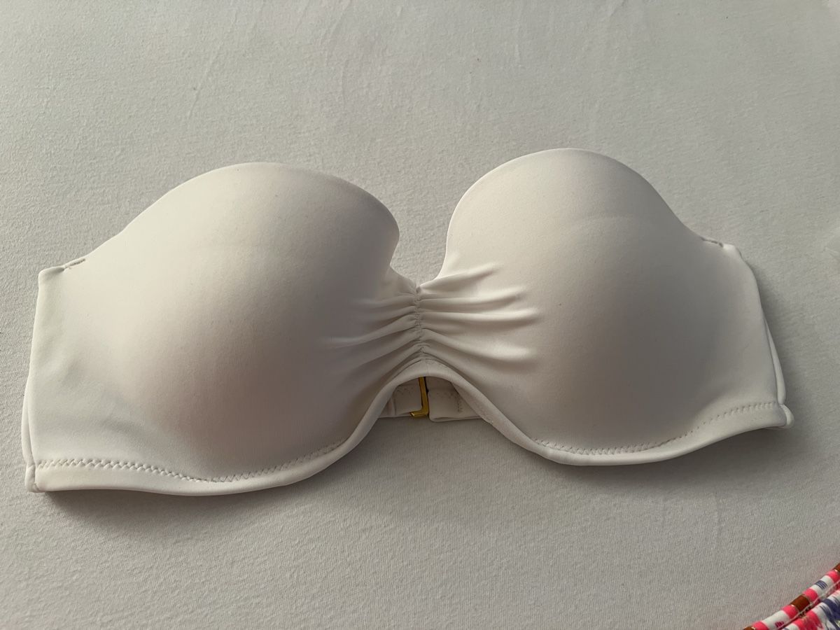 Victoria's Secret Costumi da bagno & Bikini: Victoria’s Secret Bikini – Nuovo (secondo la descrizione) da St.Gallen venduto da Shopaholic5 1