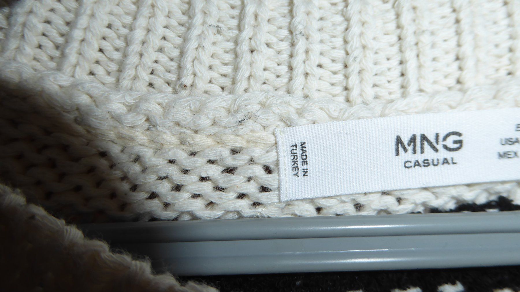 Maglioni & Felpe: schöner Pullover Gr L MNG CASUL – Usato da Sargans venduto da Benziner 2