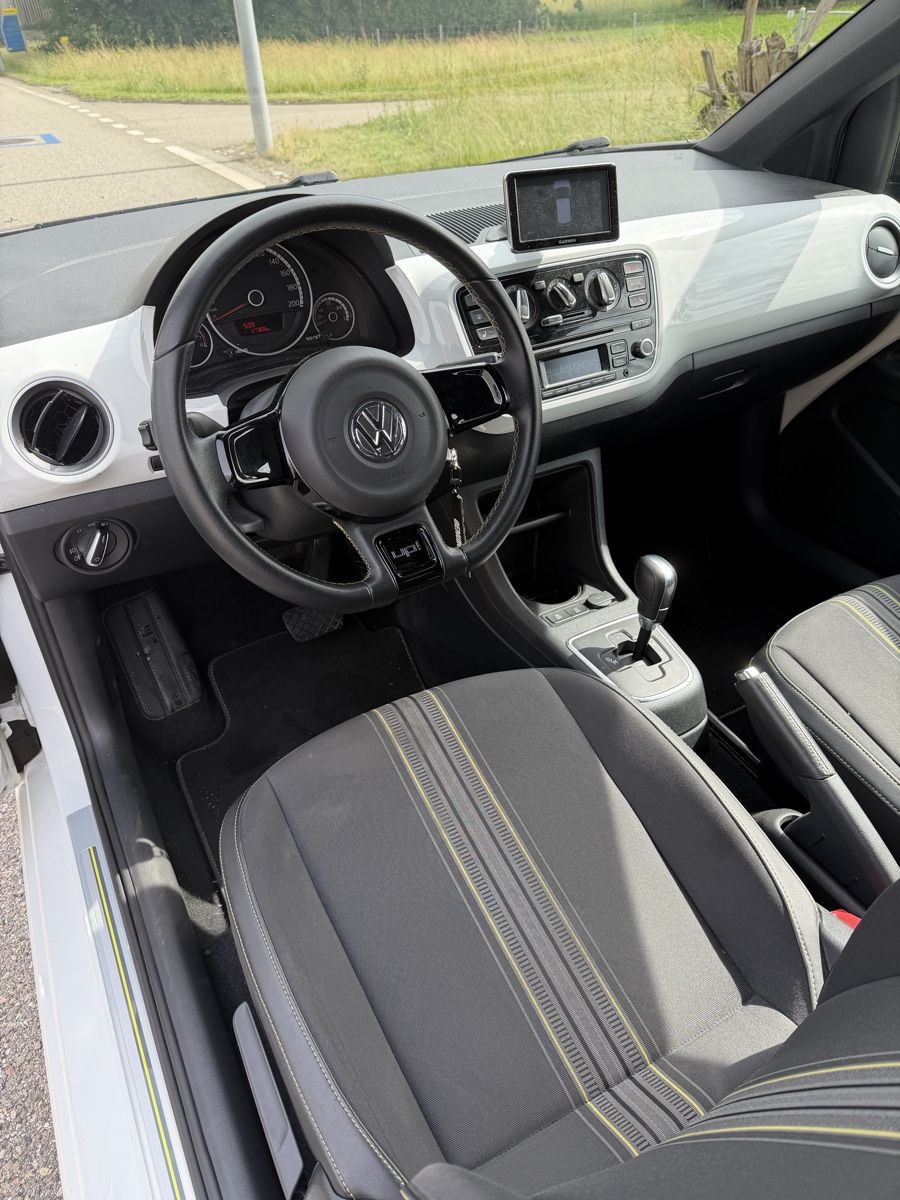VW Autos: Vw Up Strret - Unfall – D'occasion à Eiken par hipopo 5