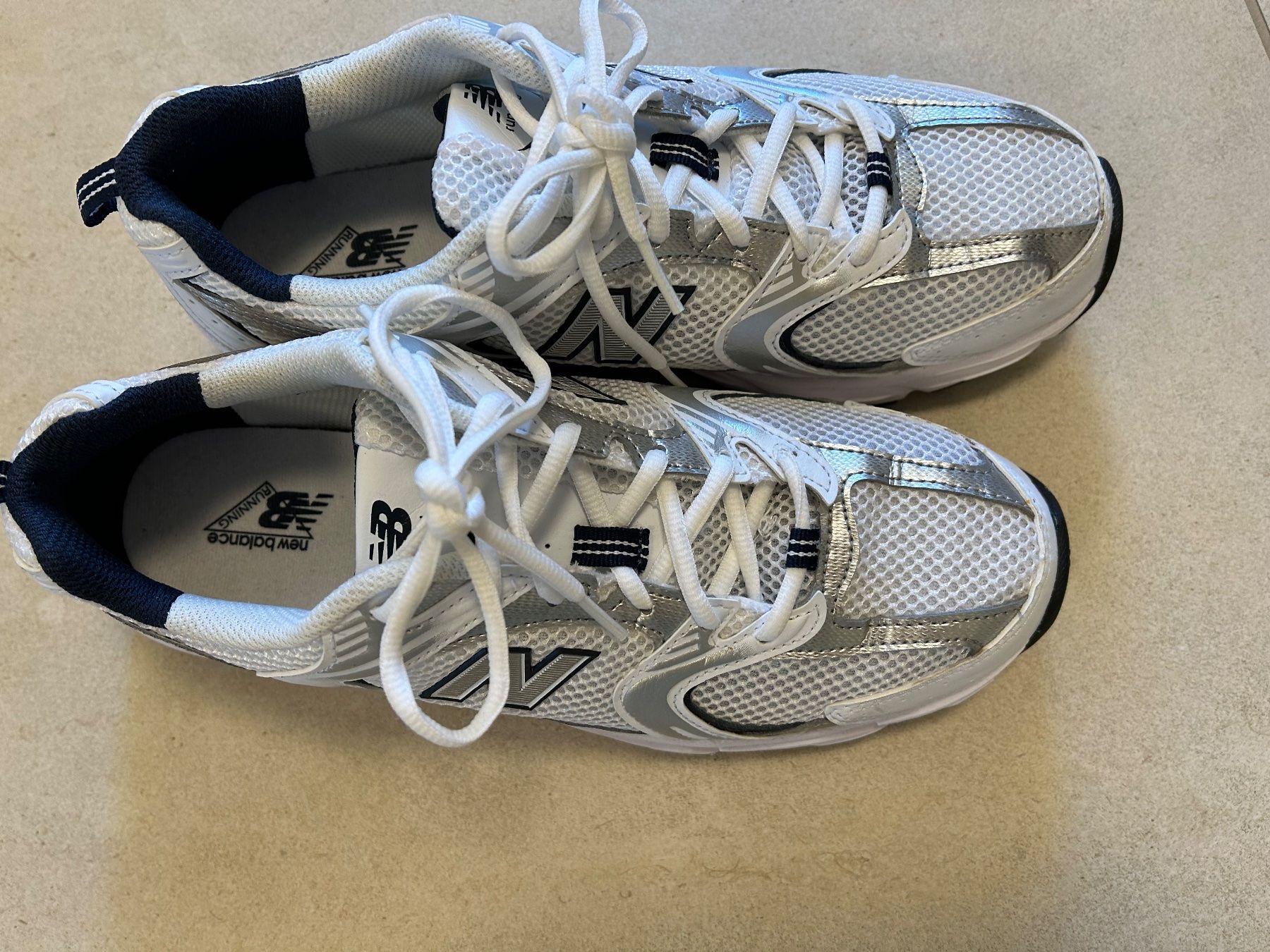 New Balance Scarpe da uomo: Schuhe New Balance 530 – Usato da Rothrist venduto da lieblingsblume20
