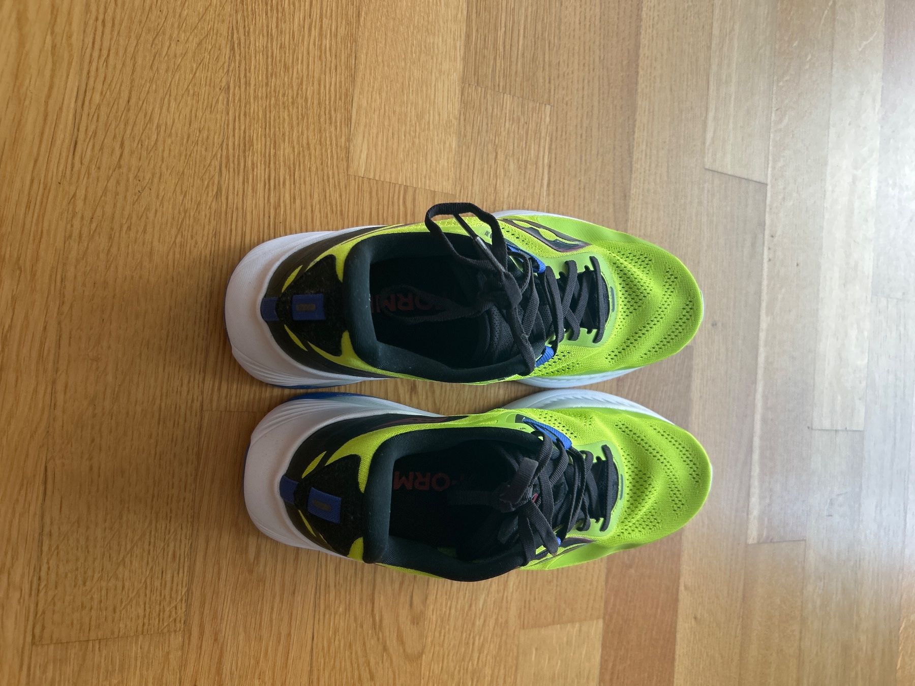 Saucony Scarpe da uomo: Saucony pwr run 42 – Usato da Reichenburg venduto da paolia 1