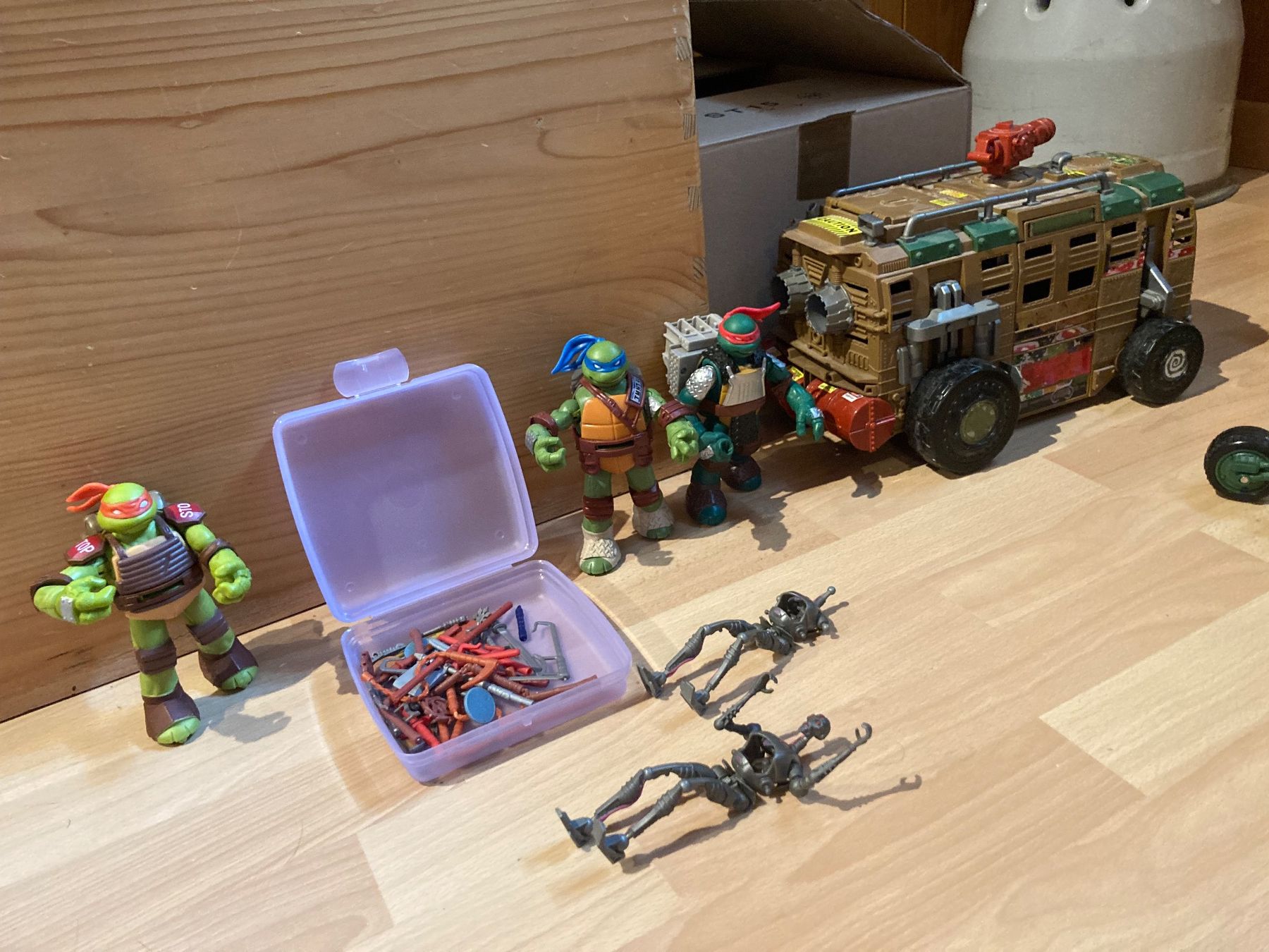 Spielzeuge: TMNT Ninja Turtles Figuren – Gebraucht aus Oberkirch LU von Noecat 3