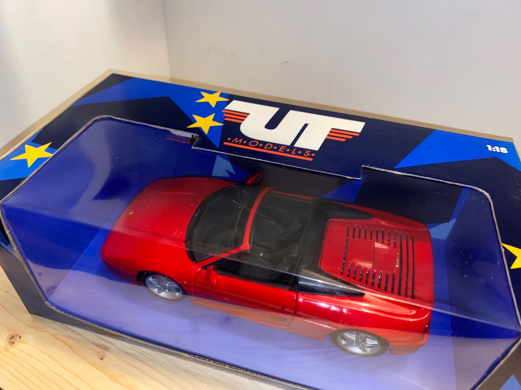 Ferrari Modellini d'auto: Ferrari F355 Spider 1/18 UT Models – Usato da Wohlen AG venduto da PrivatSammlung 2