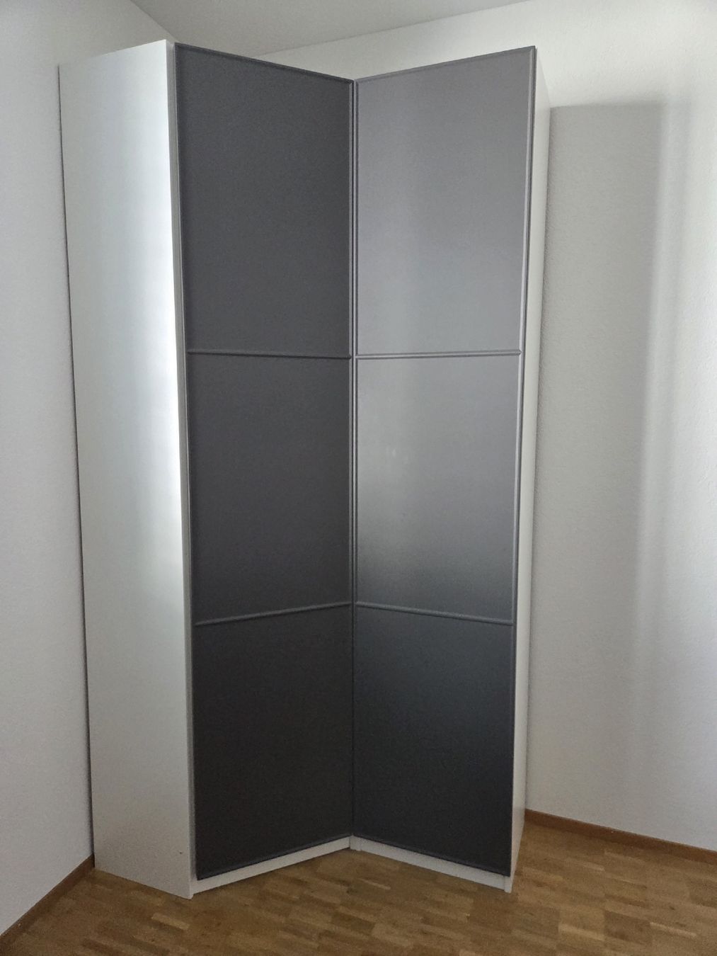 Ikea Schränke: Ikea Pax Eckschrank-Kombination – Gebraucht aus Bern von Manoth