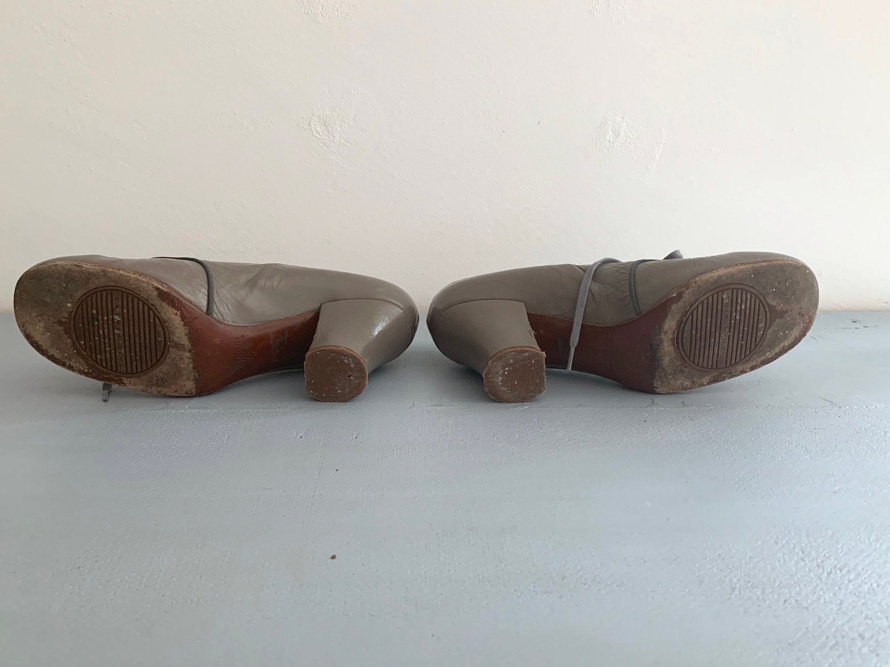 Chie Mihara Scarpe da donna: Schuhe von Chie Mihara, grau, Grösse 38 – Usato da Winterthur venduto da goodwood68 3