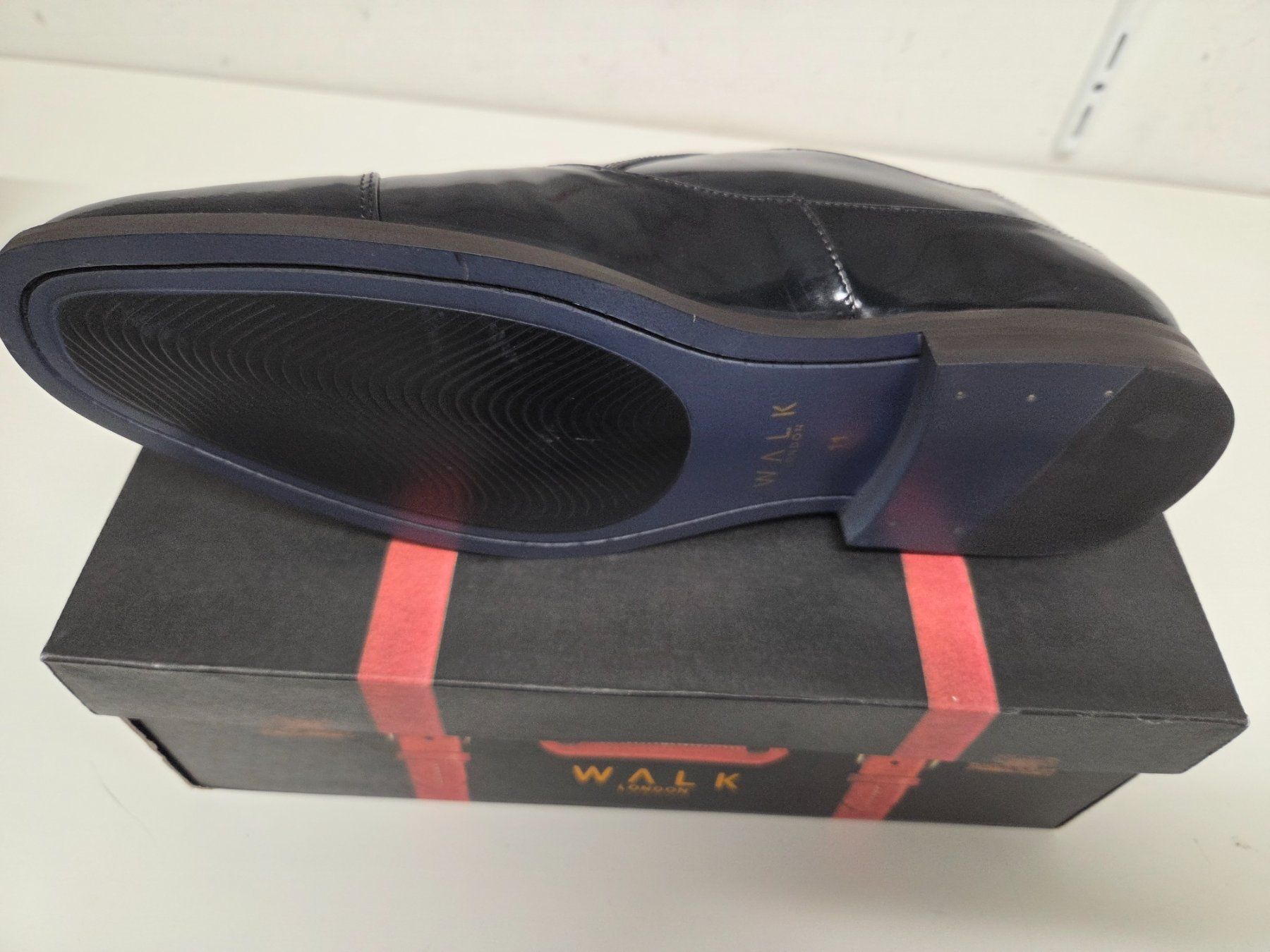 Herrenschuhe: Leder Schuhe gr.45 – Gebraucht aus Allschwil von Neoncolors1 1