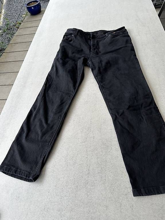 Jeans: Motorrad-Jeans – Usato da Nidau venduto da Jareja