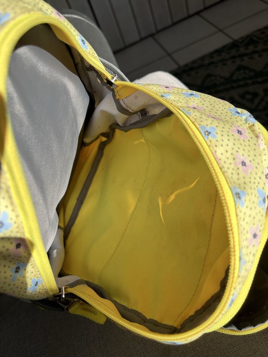 Funki Kindertaschen: FUNKI Rucksack gelb geblümt Kinder – Gebraucht aus Uster von giggs2323 4