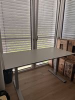 Schreibtisch