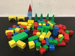 Holzbausets mit Turm und Brücke
