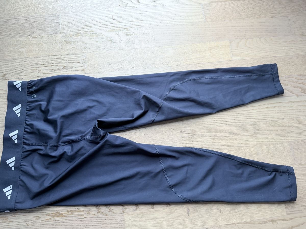 Leggings: Leggins  – Usato da Münchenstein venduto da By.gabriela.v 2