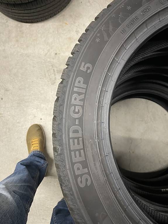 Altro in Scrittura & Disegno: 195/60R18 Semperit Speed Grip 5 – Usato da Oberrohrdorf venduto da nuba78 2