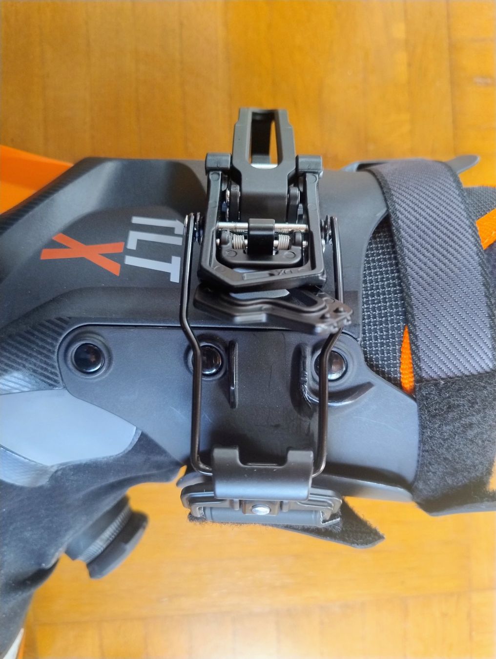 Dynafit Scarpe da uomo: Dynafit TLT X PU, 27.5, magnet/fluo orange – Nuovo (secondo la descrizione) da La Sarraz venduto da petit_chammossaire 8