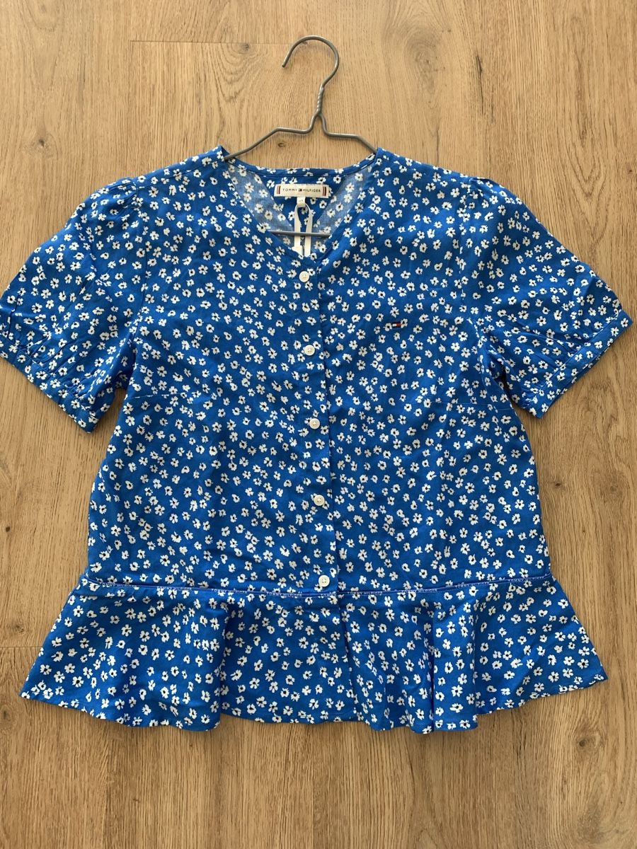 Tommy Hilfiger Camicette, T-shirt & Top: Blouse à fleurs tommy Hilfiger – Nuovo e nell'imballaggio originale da Genève venduto da rez_c6c6 2