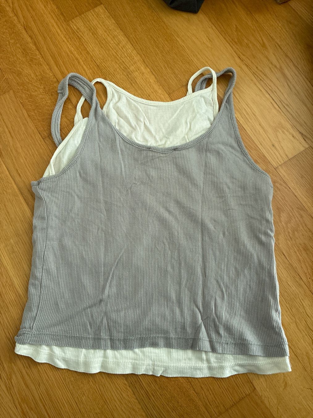 Pull&Bear Top: Pull &Bear Top – Usato da Altstätten SG venduto da palmela.31 1