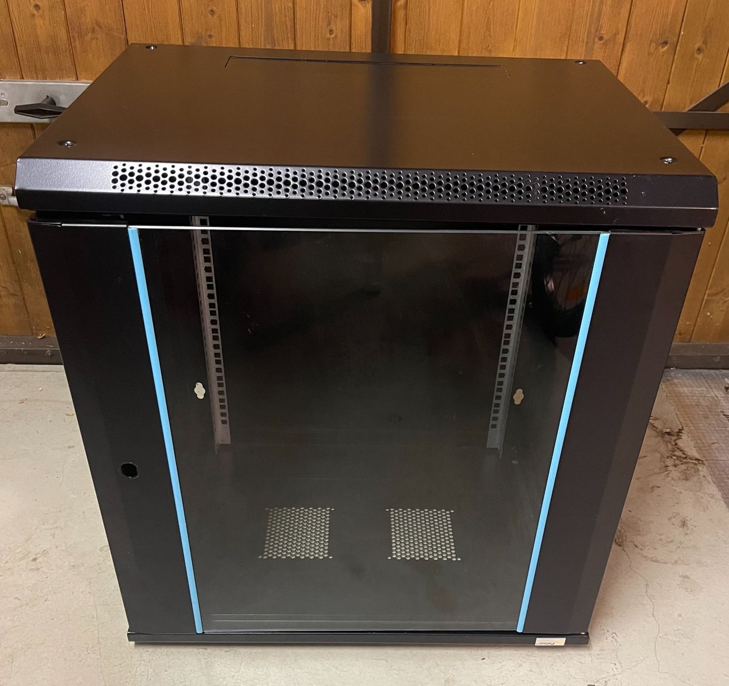 Sonstige Dekorationen & Accessoires: Server Box – Gebraucht aus Meilen von speedliq