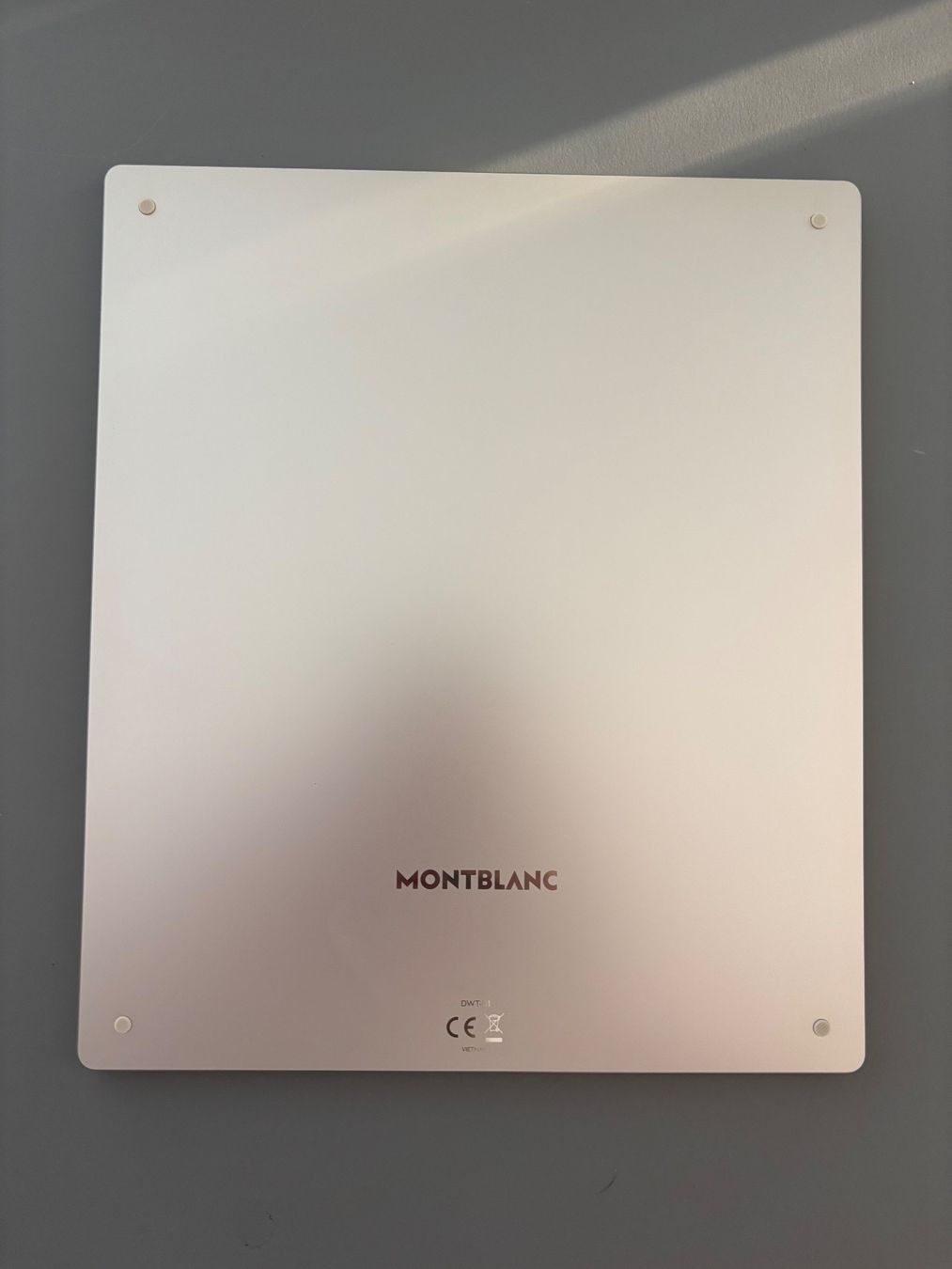 Tablettes PC: Montblanc Digital Paper Gold mit Paper Folio Mastic – Neuf (Voir description) à Zürich par lyn_qx9m 5