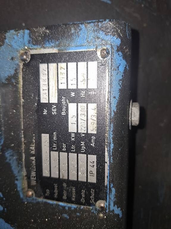 Compressori: Luftkompressor 250L – Usato da Hüttlingen venduto da Ideale 1